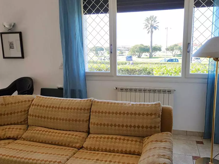 Immagine 23 di Appartamento in vendita  a Viareggio