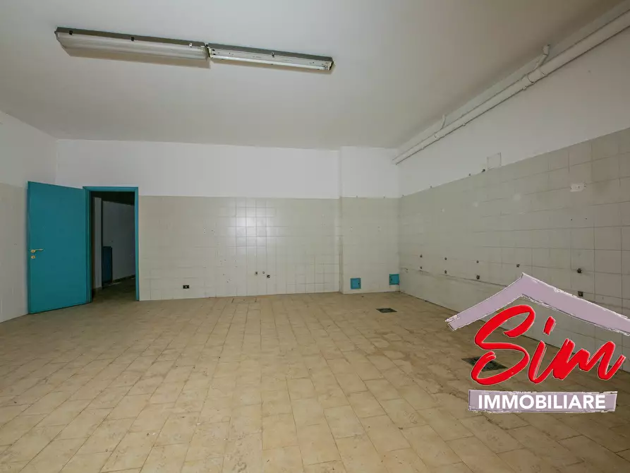 Immagine 11 di Locale commerciale in vendita  in Corso della Vittoria sn a Novara