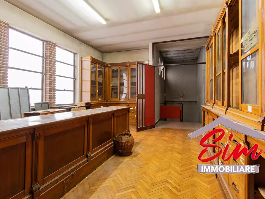 Immagine 19 di Locale commerciale in vendita  in Via Fratelli Rosselli sn a Novara