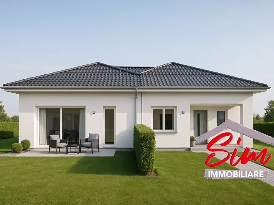 Immagine 1 di Casa semindipendente in vendita  in via Sesia sn a Caltignaga