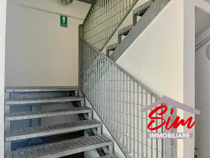 Immagine 11 di Locale commerciale in affitto  in via artigianato sn a Novara