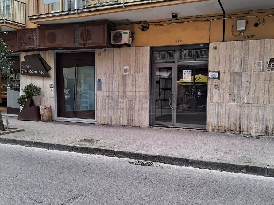 Immagine 1 di Locale commerciale in affitto  in Via Posidonia 54 a Salerno