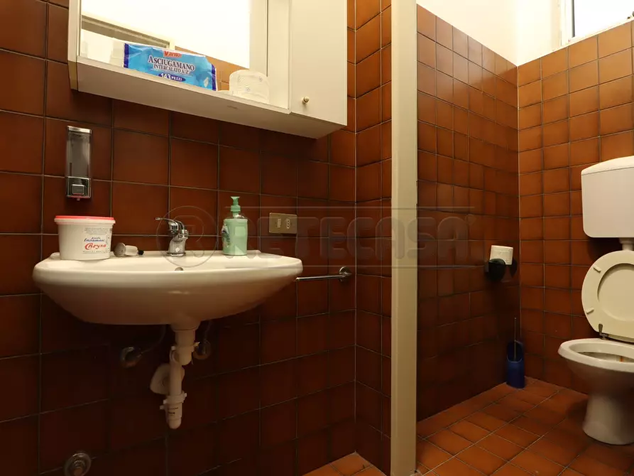 Immagine 24 di Locale commerciale in affitto  in Via Giovanni Battista Quadri 72 a Vicenza