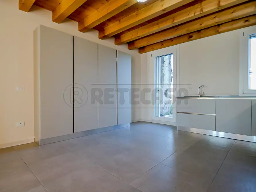 Immagine 6 di Porzione di casa in affitto  in VIA CAPITELLI 21 a Pozzoleone