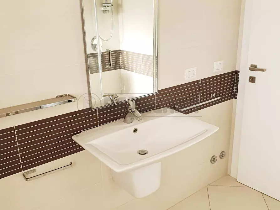 Immagine 14 di Appartamento in affitto  a Pescara