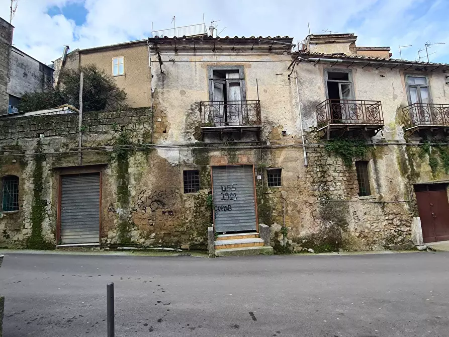 Immagine 1 di Casa semindipendente in vendita  a Mercato San Severino