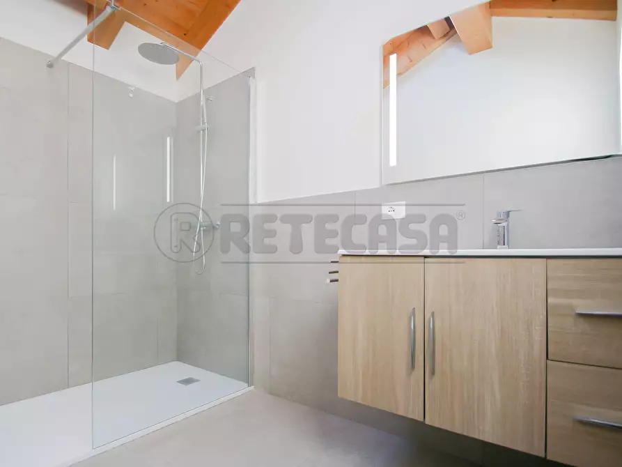 Immagine 26 di Porzione di casa in affitto  in VIA CAPITELLI 23 a Pozzoleone