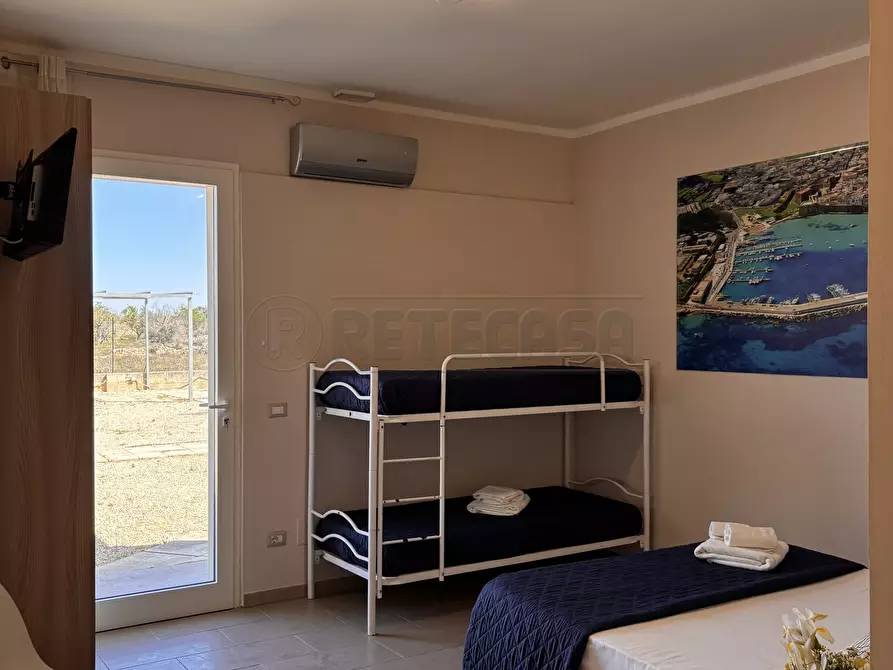 Immagine 71 di Pentalocale in vendita  in Via delle tessitrici 1 a Sannicola