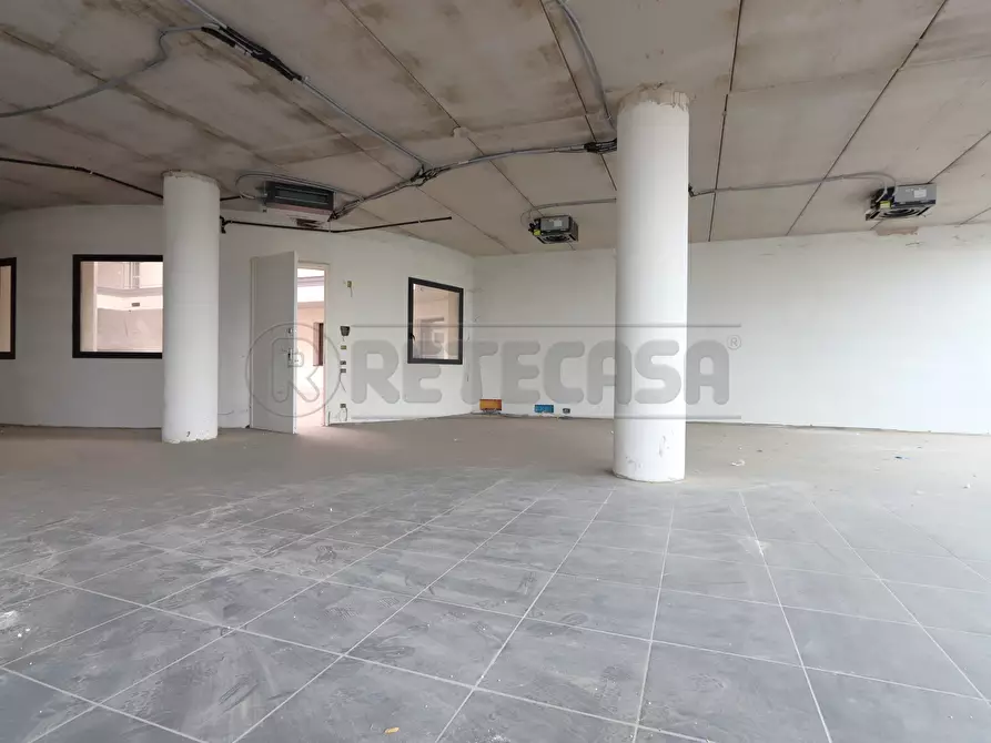 Immagine 41 di Ufficio in affitto  a Vicenza