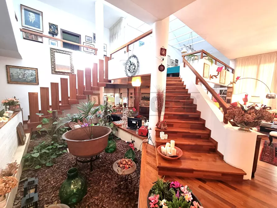 Immagine 5 di Villa in vendita  a Montesilvano