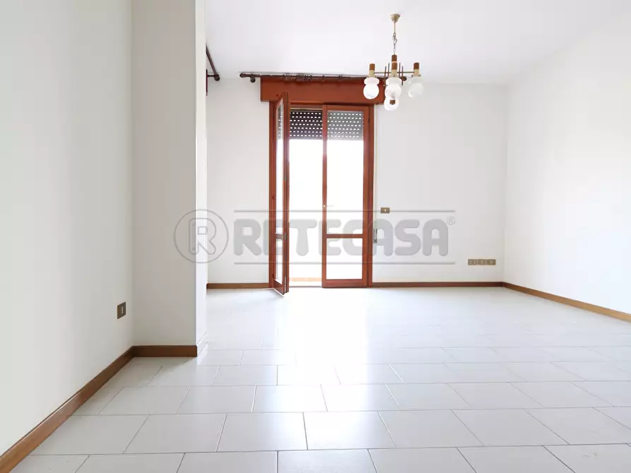 Immagine 2 di Trilocale in affitto  in Via delle Casermette a Vicenza