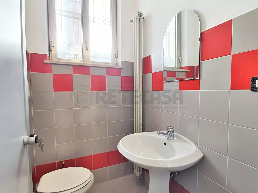 Immagine 14 di Ufficio in affitto  a Torri Di Quartesolo