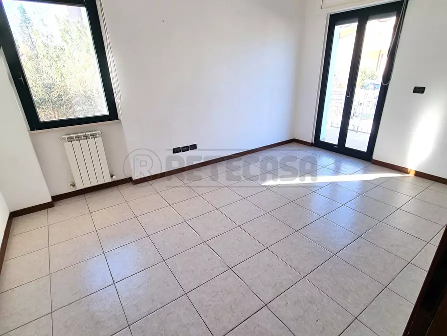 Immagine 8 di Trilocale in affitto  a Pescara