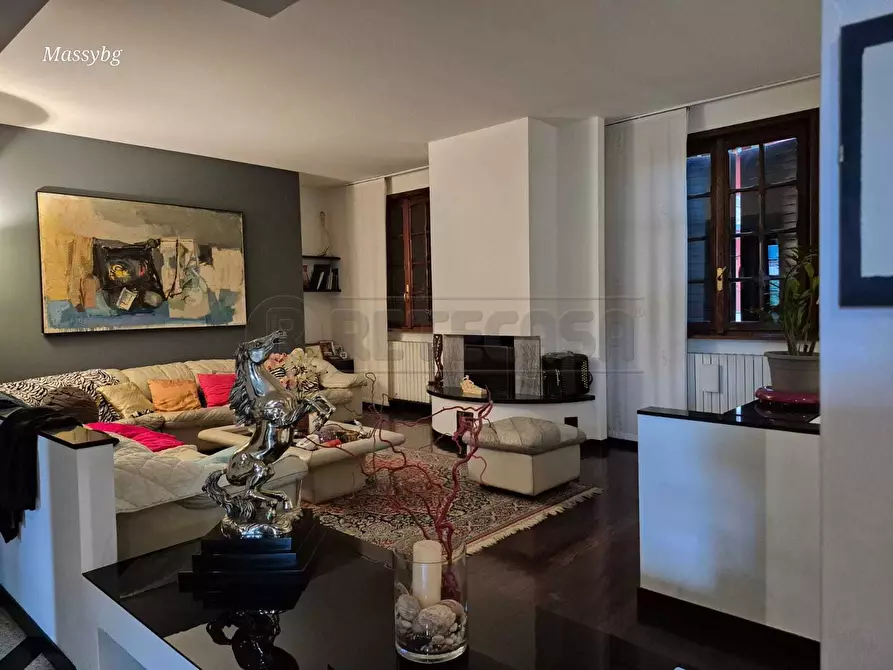 Immagine 4 di Villa in vendita  a Torre De' Roveri