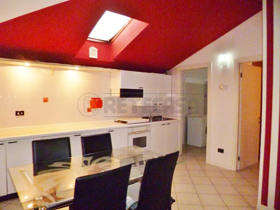 Immagine 2 di Appartamento in vendita  in Piazza Regaù 11 a Zermeghedo