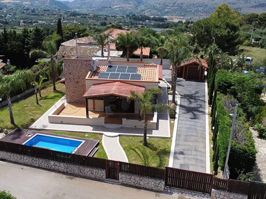 Immagine 2 di Villa in vendita  a Castellammare Del Golfo