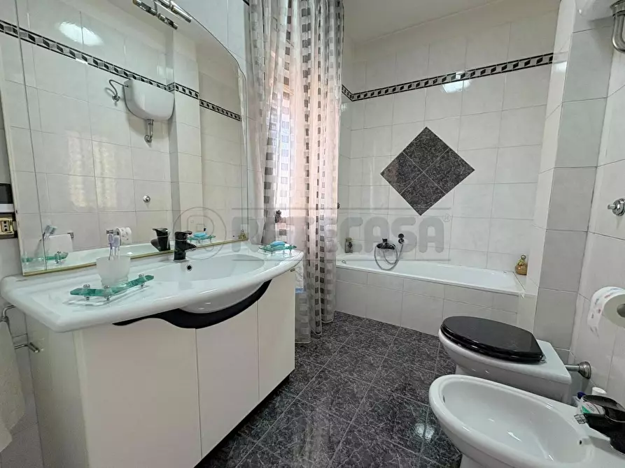 Immagine 25 di Villetta a schiera in vendita  in Via Giudice Falcone a Marcianise