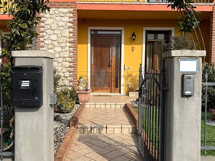 Immagine 58 di Porzione di casa in vendita  a Sarego