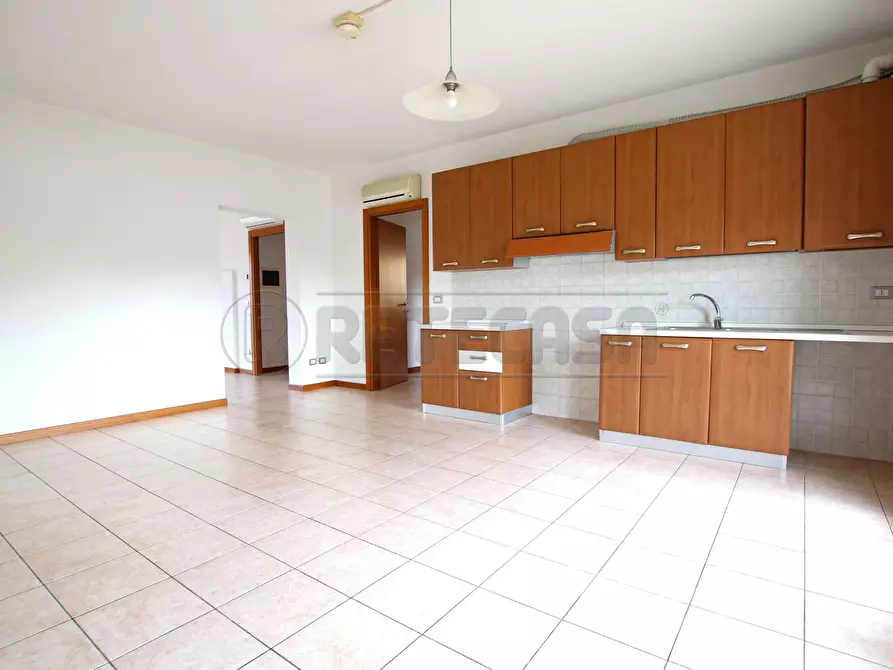 Immagine 4 di Bilocale in vendita  in Via Giovanni Falcone a Barbarano Mossano