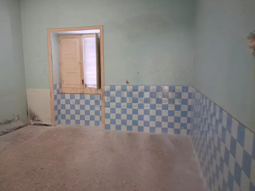 Immagine 4 di Laboratorio in affitto  in Via Giacomo Colombo a Marcianise