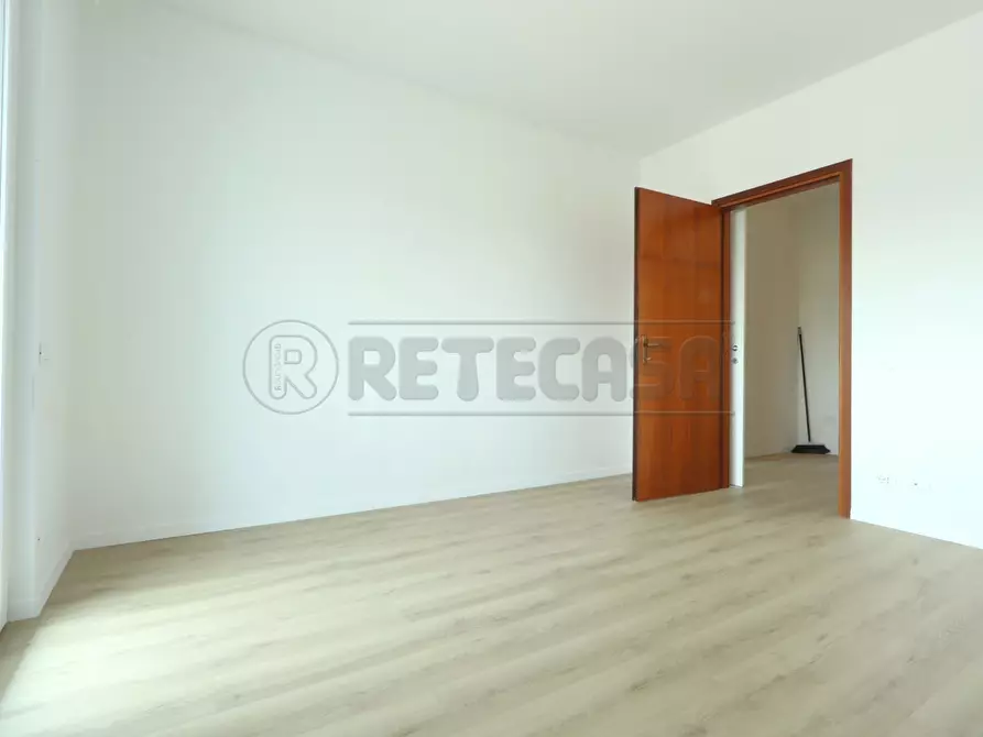 Immagine 20 di Attico in affitto  in Via Cimone 9 a Vicenza