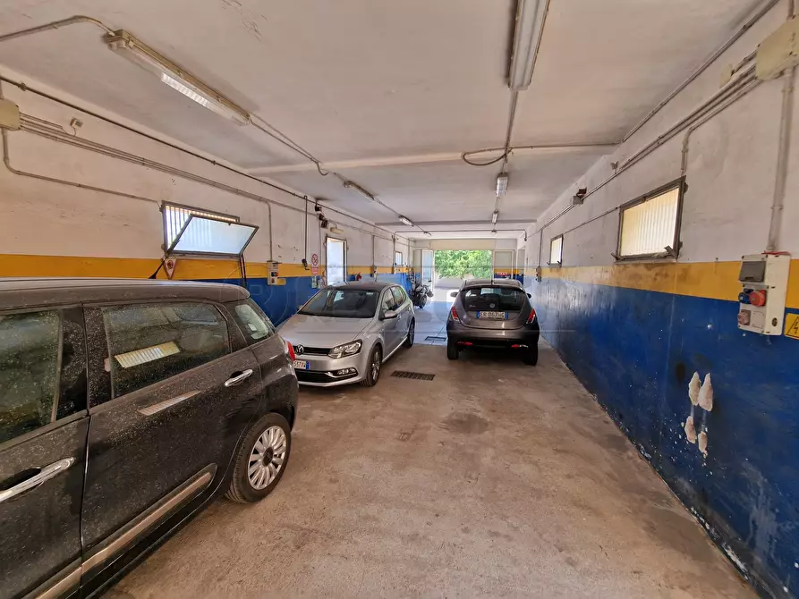 Immagine 41 di Laboratorio in vendita  in Via Neviano 37 a Seclì