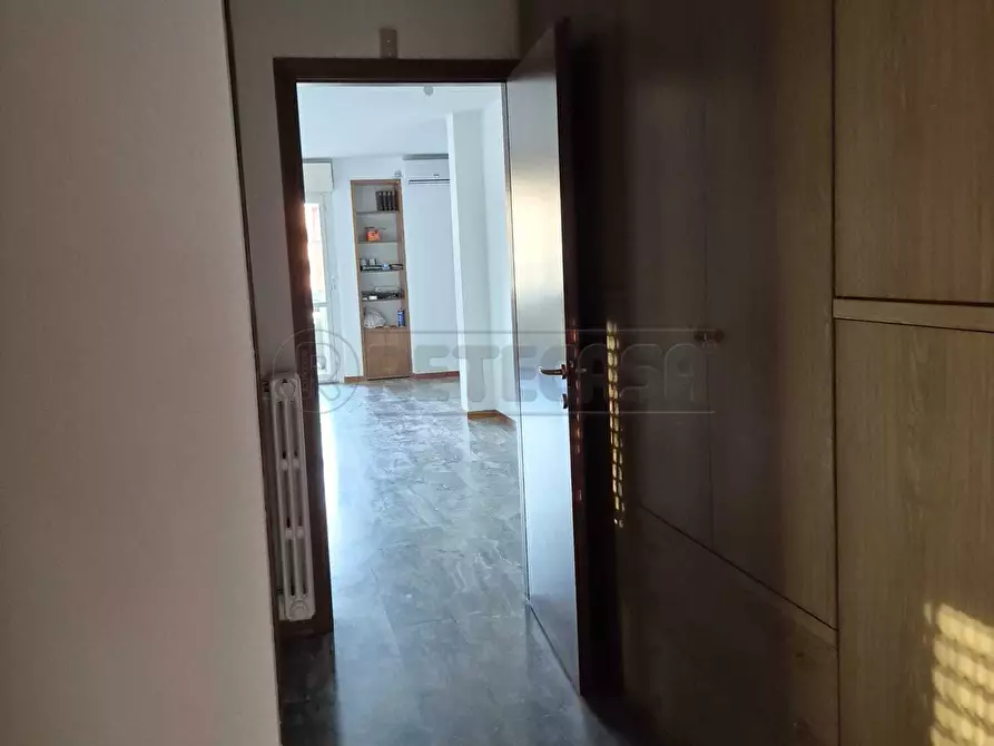 Immagine 8 di Trilocale in affitto  a Bergamo