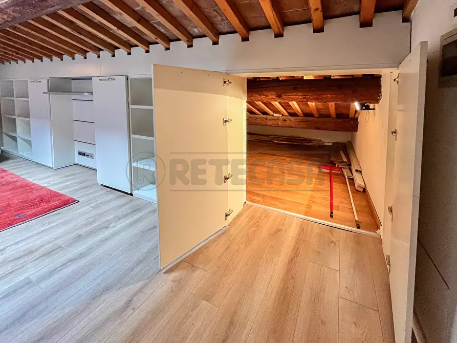 Immagine 25 di Bilocale in vendita  in Contrà Santa Barbara a Vicenza