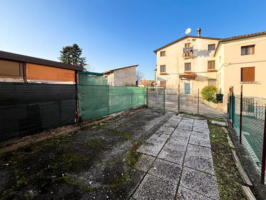 Immagine 52 di Rustico / casale in vendita  in Via Valle a Sovizzo
