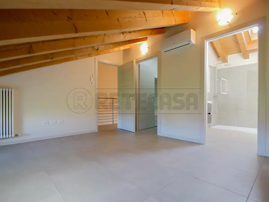 Immagine 25 di Porzione di casa in affitto  in VIA CAPITELLI 21 a Pozzoleone