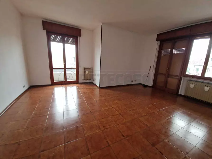 Immagine 2 di Quadrilocale in vendita  in Piazza Risorgimento a Cremona
