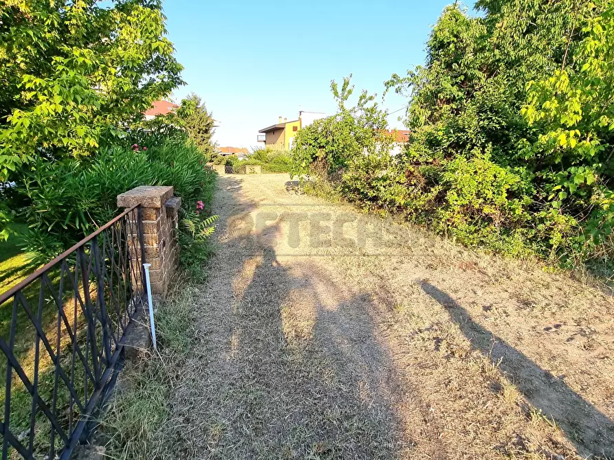 Immagine 12 di Terreno industriale in vendita  a Pescara