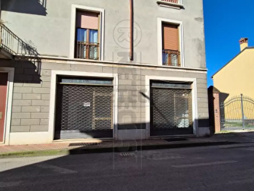 Immagine 15 di Laboratorio in affitto  in Via Giuseppe Mazzini a Spinadesco