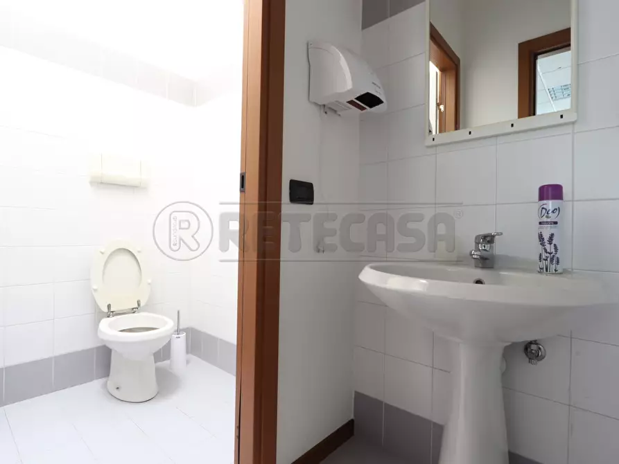 Immagine 13 di Ufficio in affitto  in Via Chiuppese 3 a Monticello Conte Otto