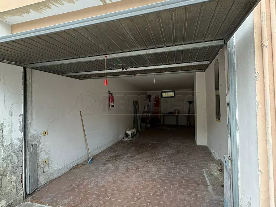 Immagine 27 di Pentalocale in vendita  in Via de Sanctis a Marcianise