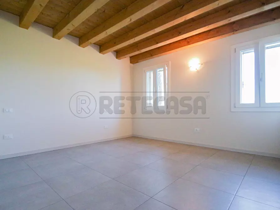 Immagine 16 di Porzione di casa in affitto  in VIA CAPITELLI 21 a Pozzoleone