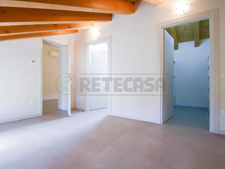 Immagine 22 di Porzione di casa in affitto  in VIA CAPITELLI 23 a Pozzoleone