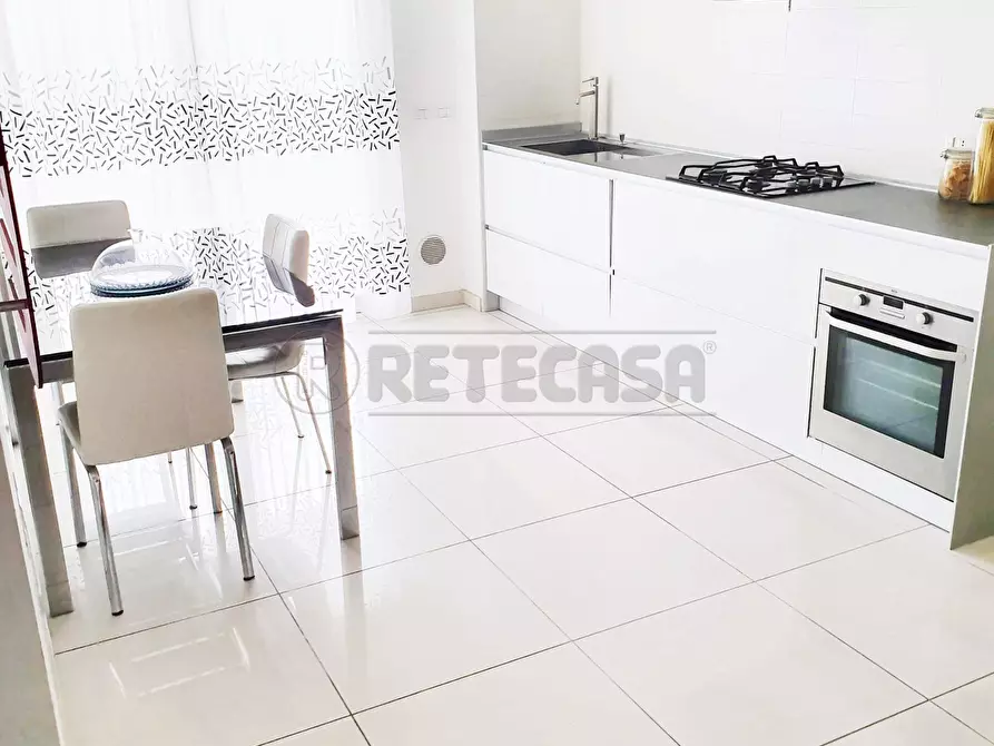 Immagine 2 di Appartamento in affitto  a Pescara