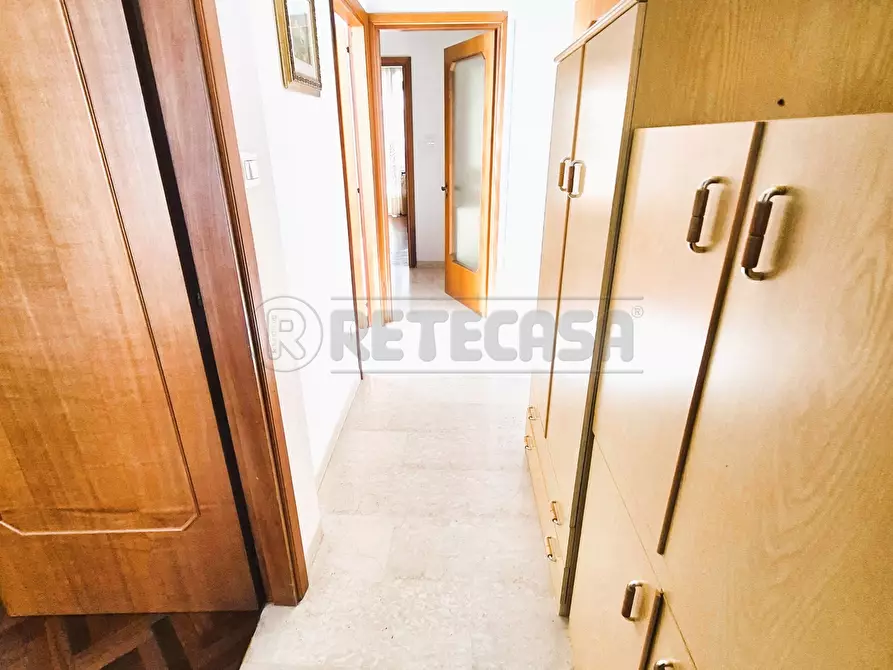 Immagine 17 di Quadrilocale in vendita  in Piazza della Marina 3 a Pescara