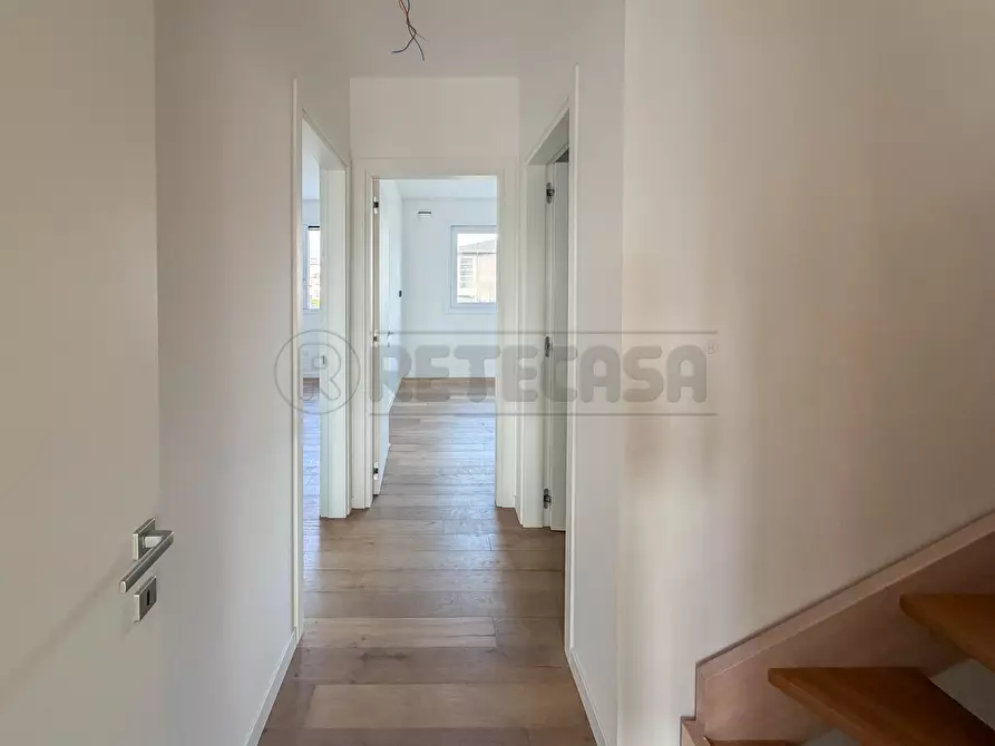 Immagine 19 di Appartamento in vendita  in Via F. Magellano a Creazzo