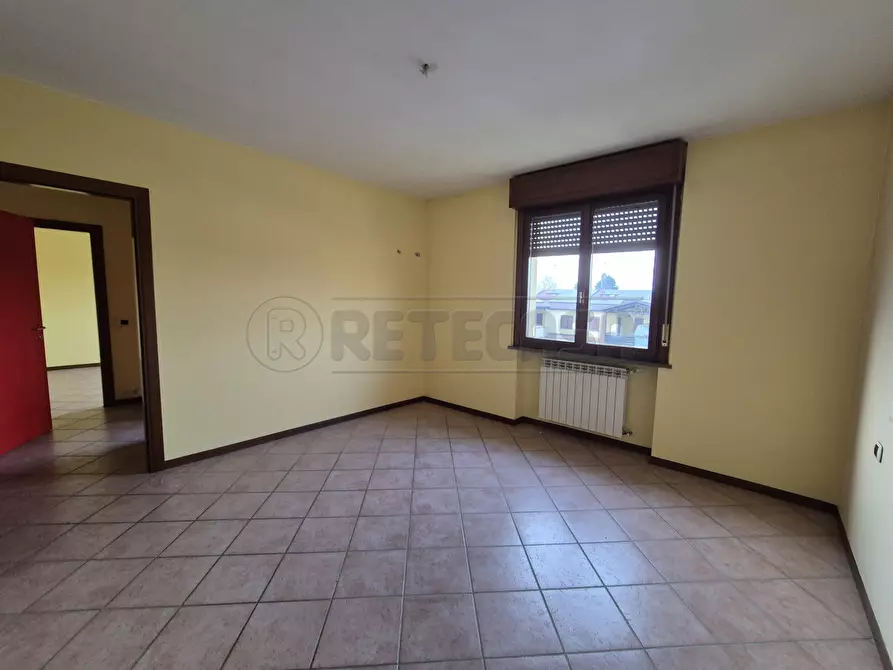 Immagine 9 di Trilocale in vendita  in Via Ostiano a Persico Dosimo