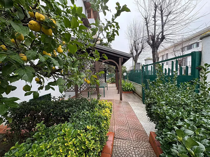 Immagine 6 di Villetta a schiera in vendita  in Via Giudice Falcone a Marcianise