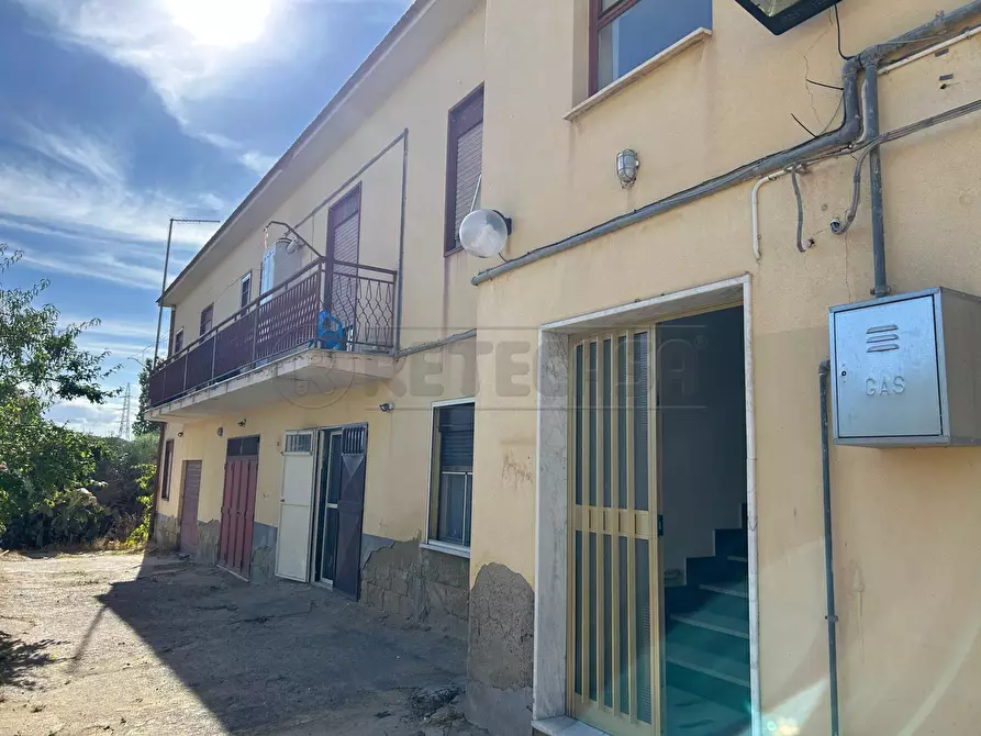 Immagine 2 di Magazzino in vendita  in via Salvatore Averna 9 a Caltanissetta