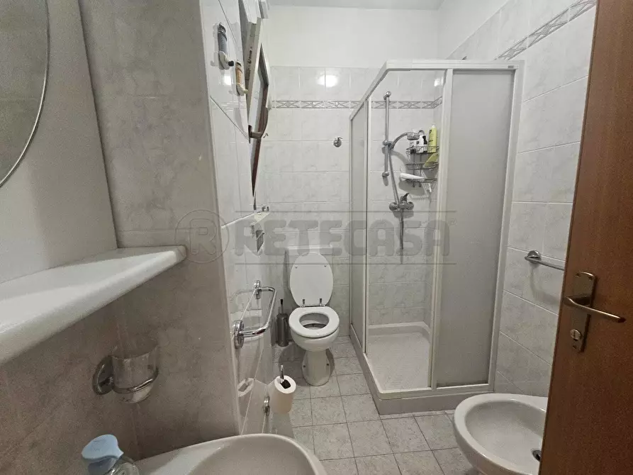 Immagine 3 di Trilocale in vendita  a Bardolino