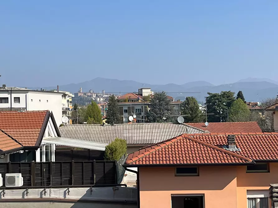 Immagine 12 di Bilocale in vendita  in Via San Bernardino a Bergamo