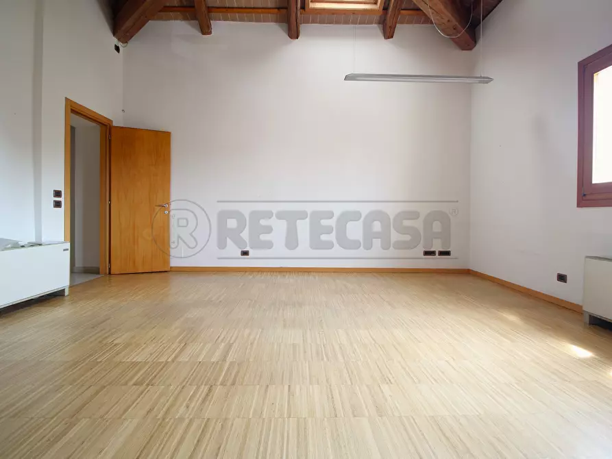 Immagine 5 di Ufficio in affitto  in Via Venezia 6 a Montebello Vicentino