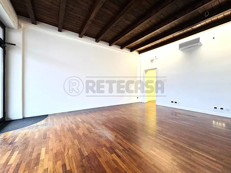 Immagine 3 di Locale commerciale in affitto  in Via San Marco 145 a Padova