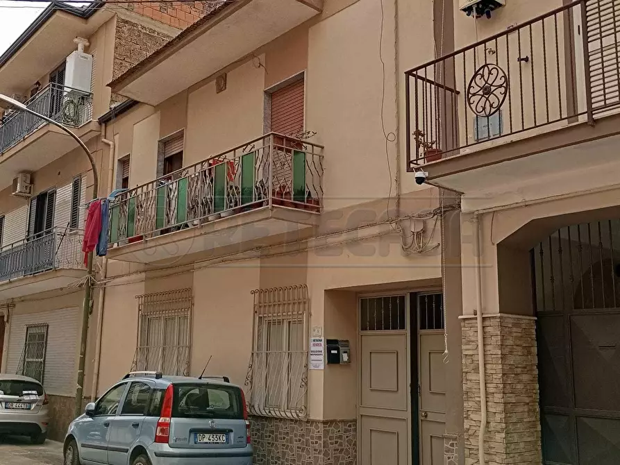 Immagine 1 di Casa trifamiliare in vendita  a Marcianise