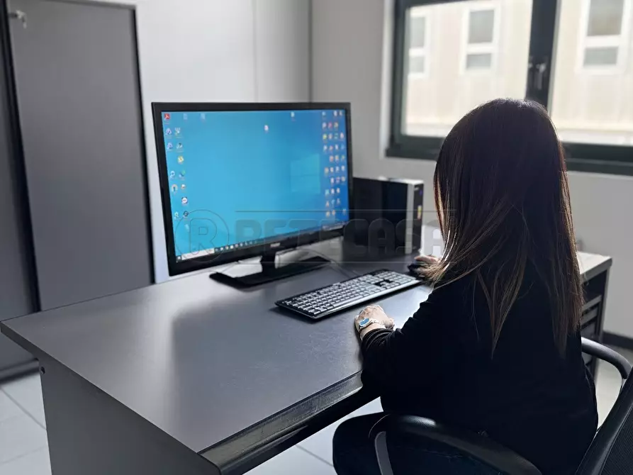 Immagine 10 di Ufficio in affitto  a Vicenza