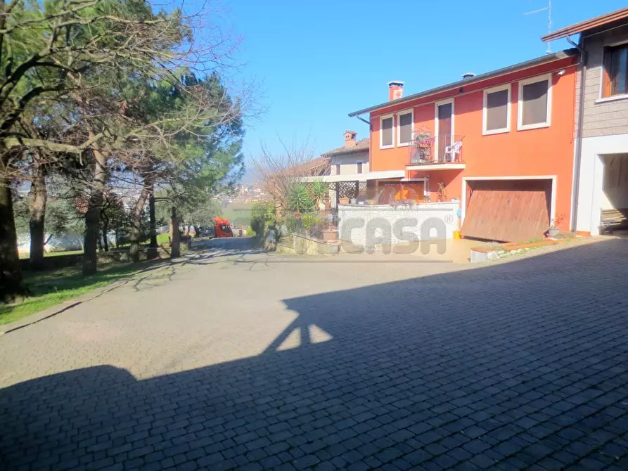 Immagine 21 di Casa bifamiliare in vendita  a Montecchio Maggiore